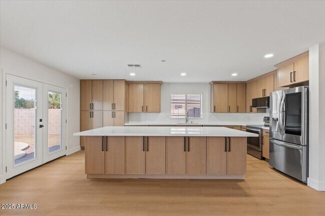 2289 W Hayden Peak Dr San Tan Valley, AZ 85144 photo 4