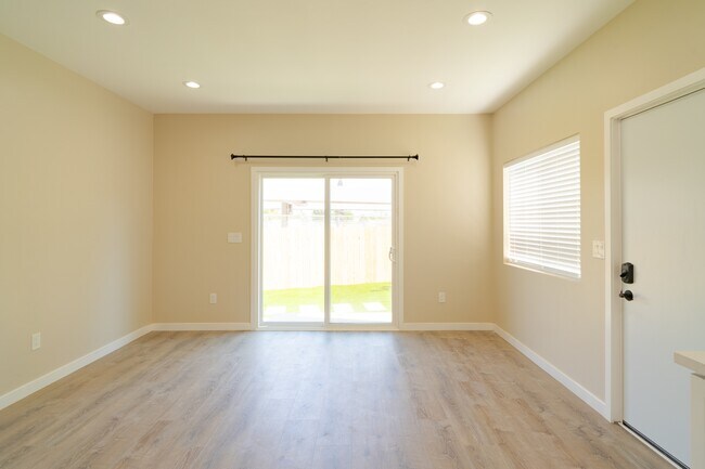 5651 Baja Dr San Diego, CA 92115 photo 4