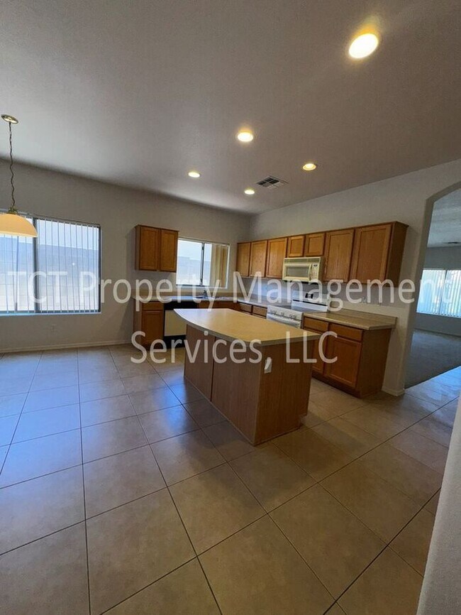 12827 W Modesto Dr Litchfield Park, AZ 85340 photo 3