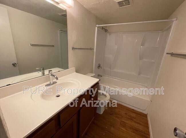 231 E 2nd Ave Mesa, AZ 85210 photo 5