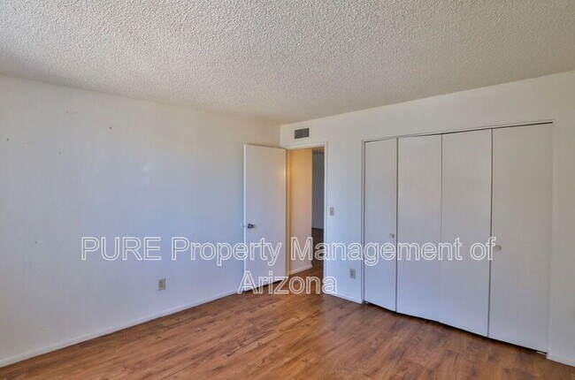 231 E 2nd Ave Mesa, AZ 85210 photo 4