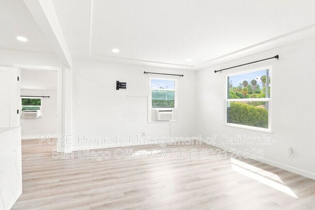 1926 Ensenada St Lemon Grove, CA 91945 photo 2