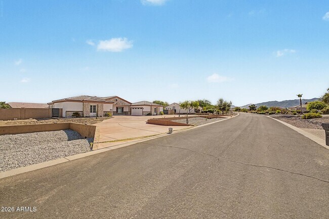 19821 W Whitton Ave Buckeye, AZ 85396 photo 2