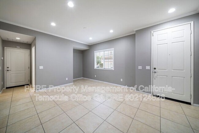 31554 Six Rivers Ct Temecula, CA 92592 photo 4