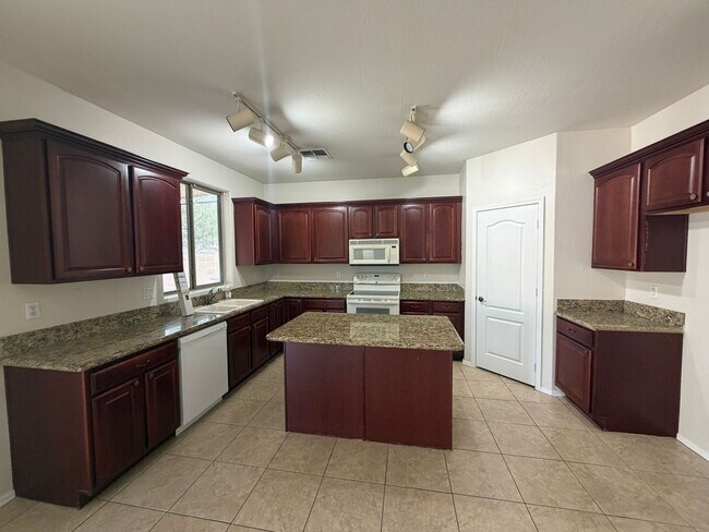 17112 W Young St Surprise, AZ 85388 photo 2