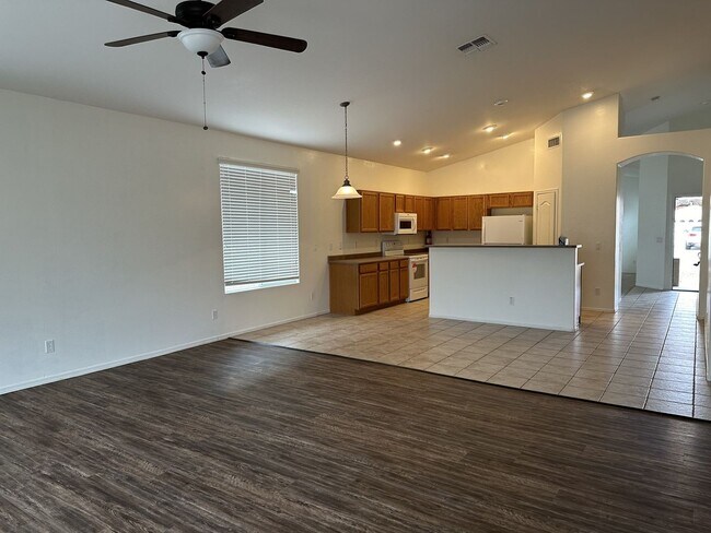 21805 E Camina Plata Queen Creek, AZ 85142 photo 5