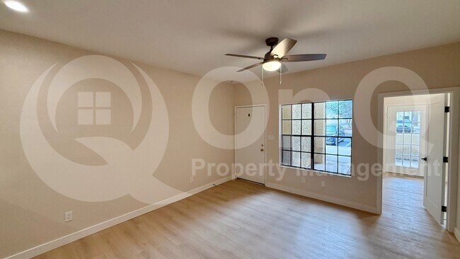 1126 W Elliot Rd Chandler, AZ 85224 photo 5