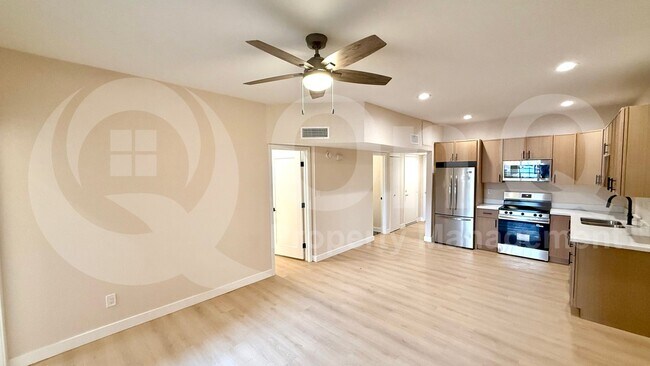 1126 W Elliot Rd Chandler, AZ 85224 photo 4
