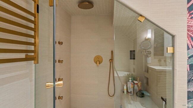 311 Grandview Ave Novato, CA 94945 photo 4
