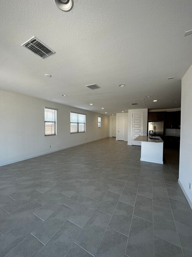 2060 W Sierra Sunset Trail Phoenix, AZ 85085 photo 5