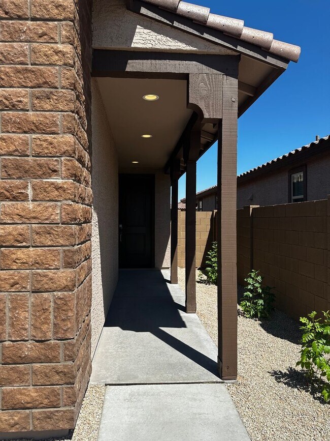 2060 W Sierra Sunset Trail Phoenix, AZ 85085 photo 3