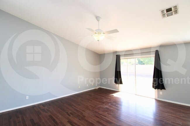 1425 S Monterey St Gilbert, AZ 85233 photo 4