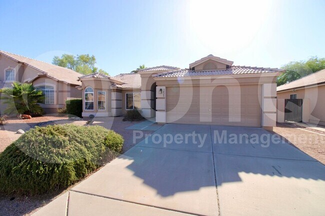 1425 S Monterey St Gilbert, AZ 85233 photo 2