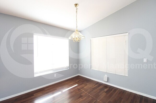 1425 S Monterey St Gilbert, AZ 85233 photo 5