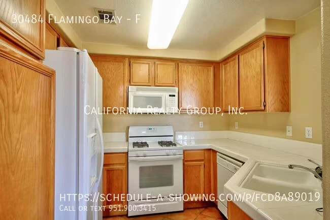 30484 Flamingo Bay Murrieta, CA 92563 photo 4