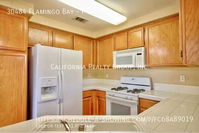 30484 Flamingo Bay Murrieta, CA 92563 photo 3