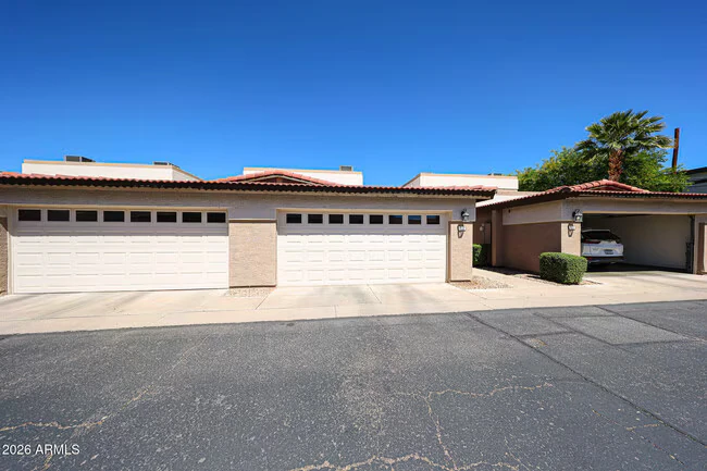 3221 N 37th St Phoenix, AZ 85018 photo 5