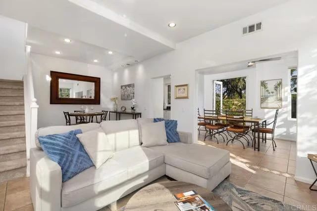 12415 Ruette Alliante San Diego, CA 92130 photo 2