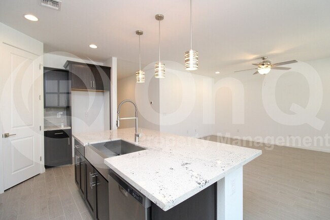 17694 W Pinnacle Vista Dr Surprise, AZ 85387 photo 4