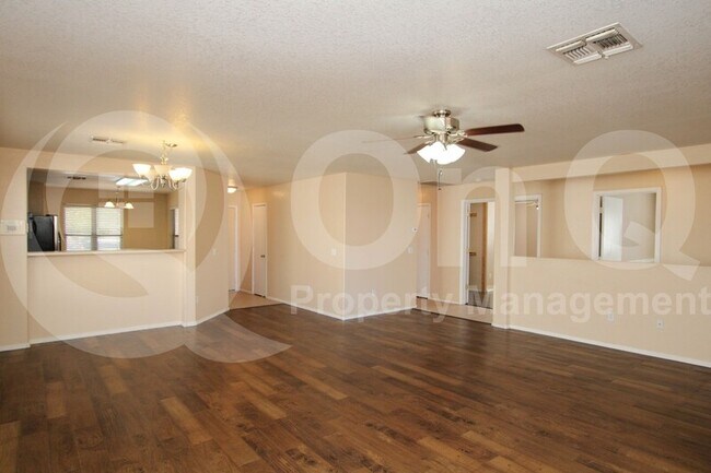 702 S Concord St Gilbert, AZ 85296 photo 4