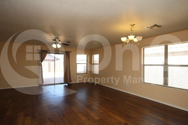 702 S Concord St Gilbert, AZ 85296 photo 5