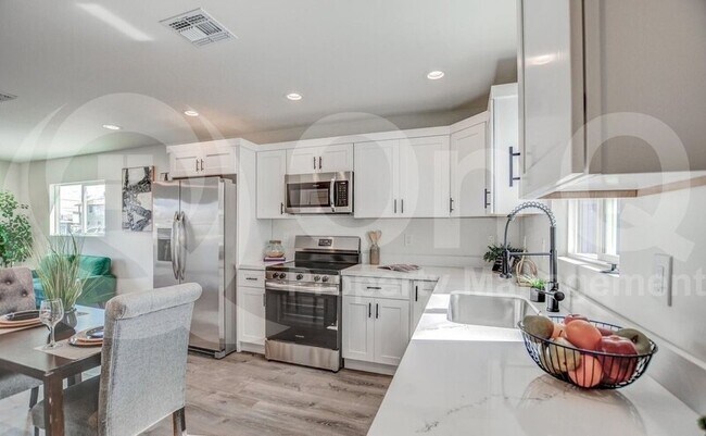 1315 W Cocopah St Phoenix, AZ 85007 photo 5
