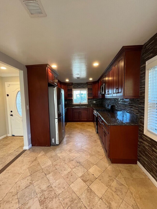 4941 Gary St San Diego, CA 92115 photo 5