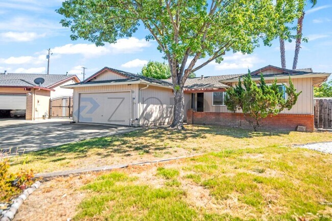 669 Shirecrest Ct photo 3
