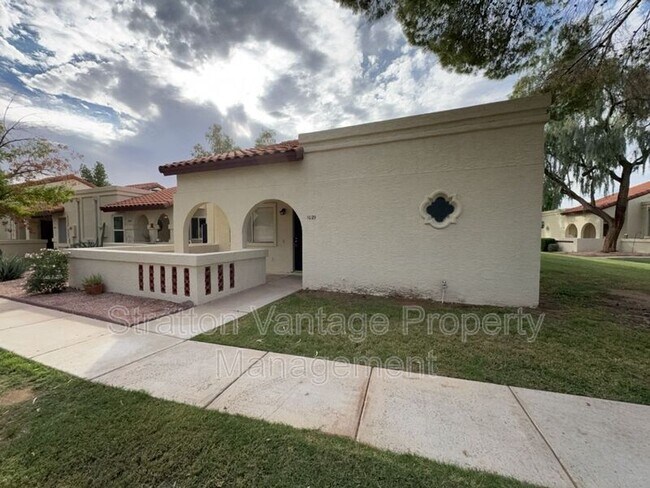 5136 E Evergreen St Mesa, AZ 85205 photo 2