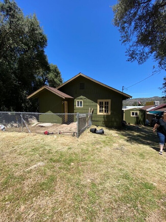 7475 Pine Valley Rd Pine Valley, CA 91962 photo 2