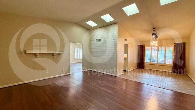 3413 W Kristal Way Phoenix, AZ 85027 photo 5