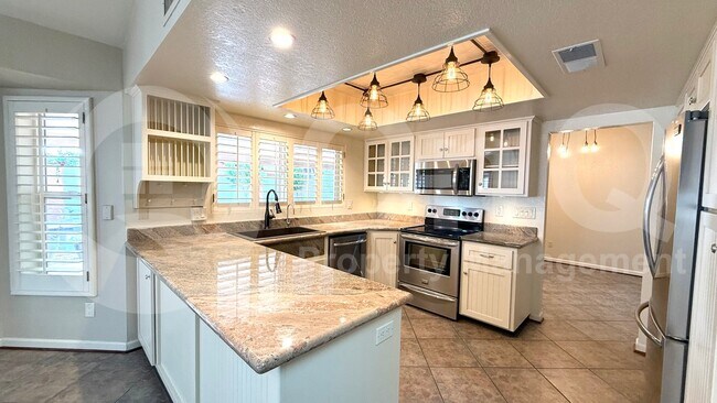 3413 W Kristal Way Phoenix, AZ 85027 photo 3