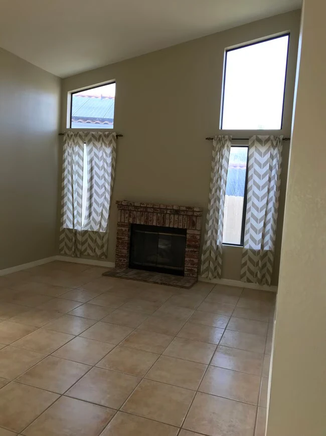 1964 Paseo del Rey Vista, CA 92084 photo 3