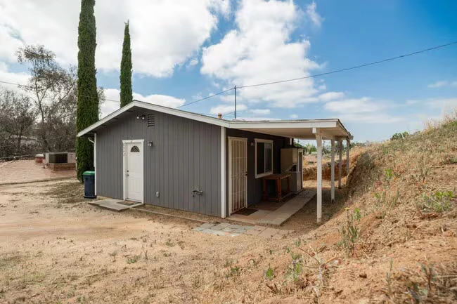 8542 Winter Gdns Blvd Lakeside, CA 92040