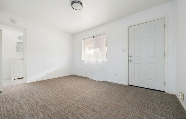 8542 Winter Gdns Blvd Lakeside, CA 92040 photo 3