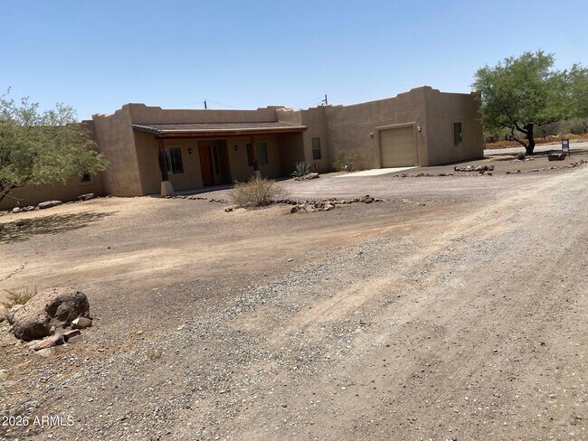 2433 W Desert Hills Estate Dr