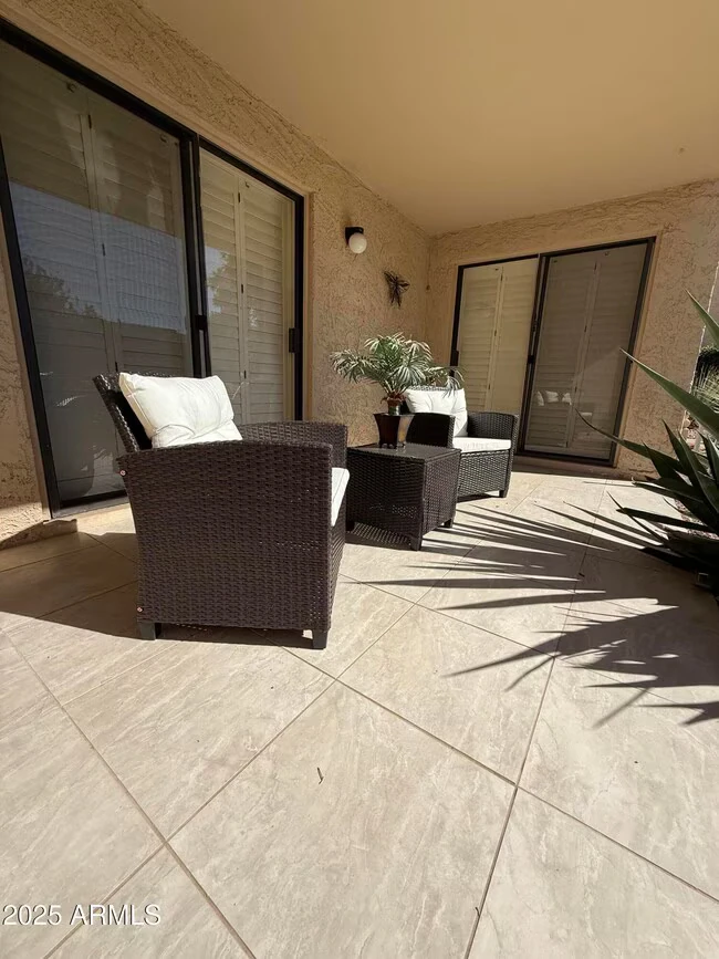 8649 E Royal Palm Rd Scottsdale, AZ 85258 photo 2