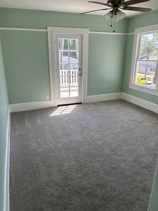 4874-4876 Palm Ave La Mesa, CA 91942