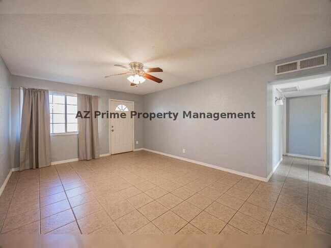 7101 N 36th Ave Phoenix, AZ 85051 photo 5