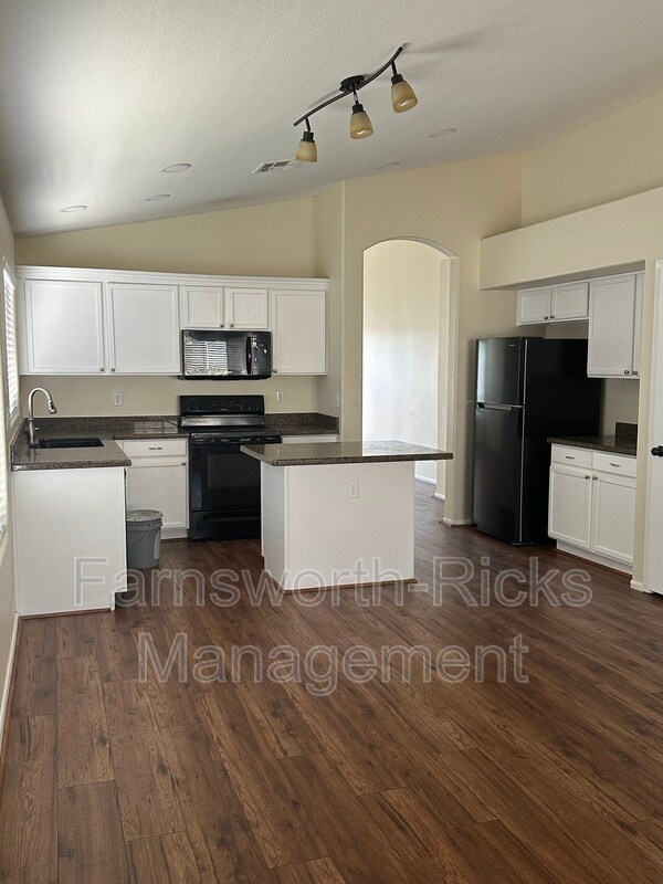 5730 E Holmes Ave Mesa, AZ 85206 photo 3