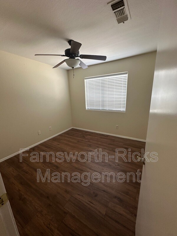 5730 E Holmes Ave Mesa, AZ 85206 photo 4