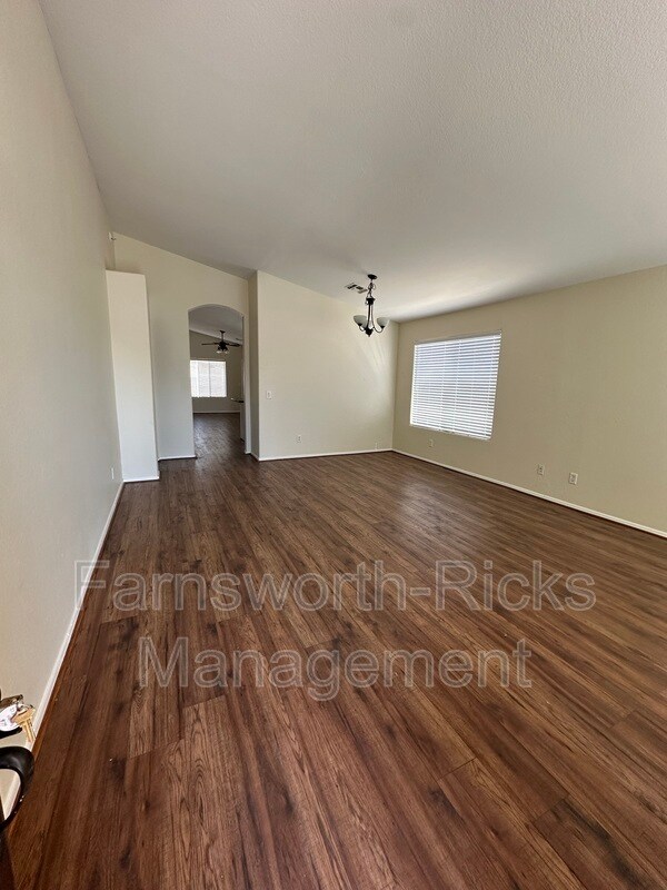 5730 E Holmes Ave Mesa, AZ 85206 photo 2