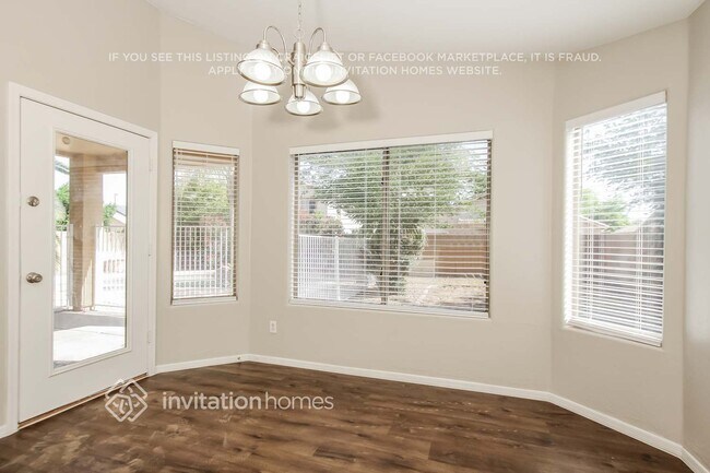 3352 E Chickadee Road photo 5