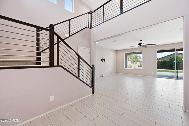 9559 W Fallen Leaf Ln Peoria, AZ 85383 photo 3