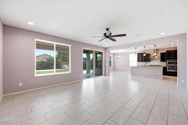 9559 W Fallen Leaf Ln Peoria, AZ 85383 photo 5