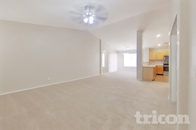 8520 W Sonora St Tolleson, AZ 85353 photo 3