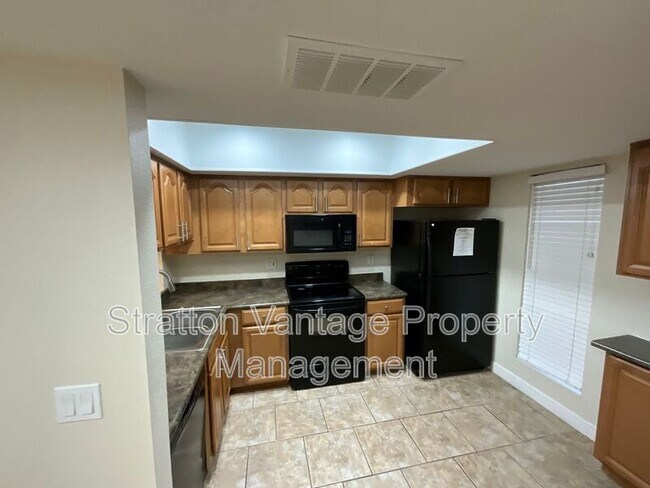815 E Grovers Ave Phoenix, AZ 85022 photo 4