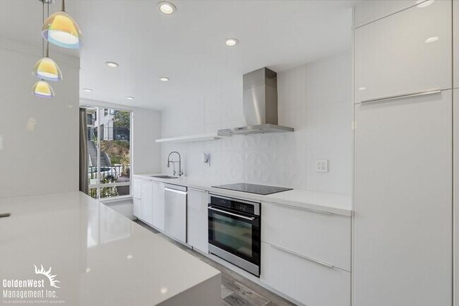 1669 Guy St San Diego, CA 92103 photo 4