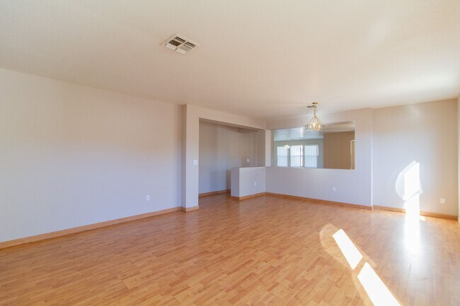 8566 E Desert Ln Mesa, AZ 85209 photo 4
