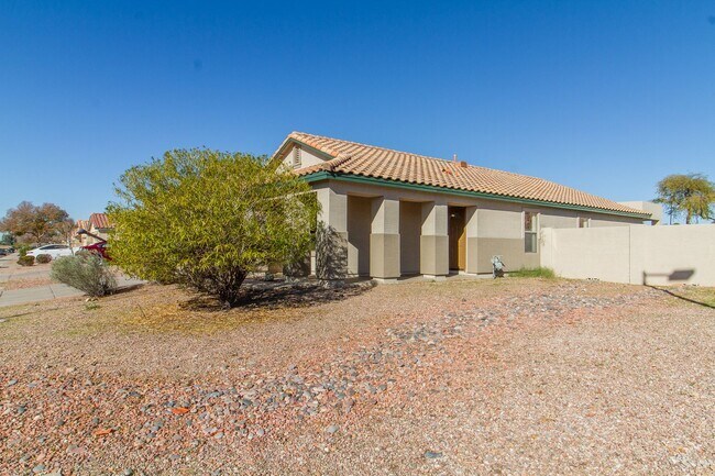 8566 E Desert Ln Mesa, AZ 85209 photo 3